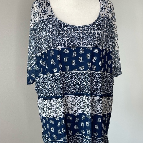 Catherines size 2X top blue lined - Picture 2 of 8